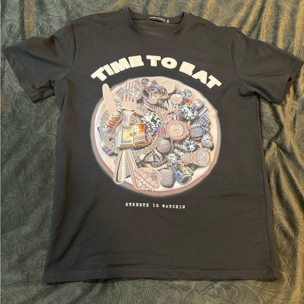 Black Graphic T-Shirt with Time to Eat Design
